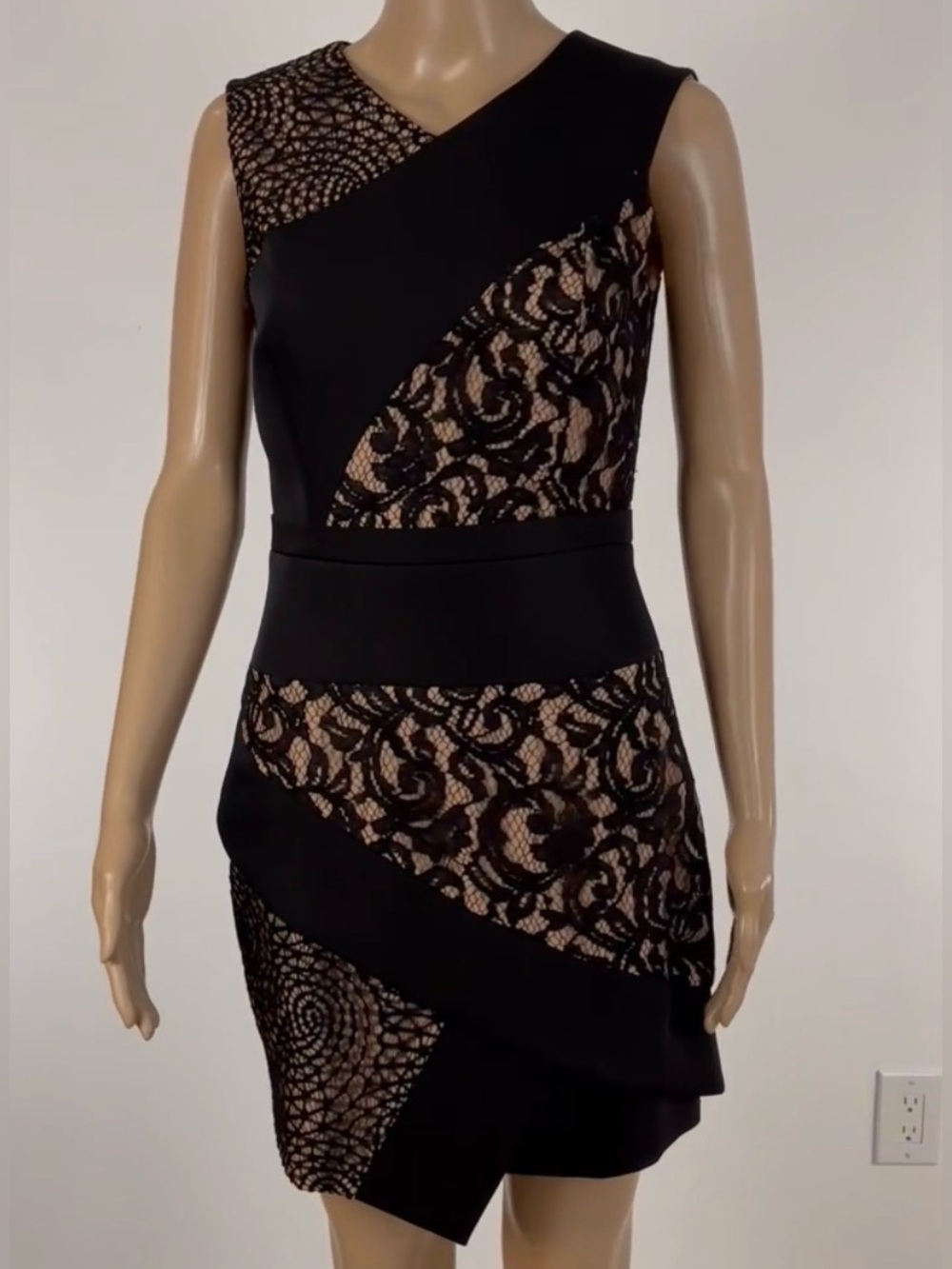BCBG MAXAZIRIA Dalia Sleeveless Mini Asymmetrical Dress Lace Accents